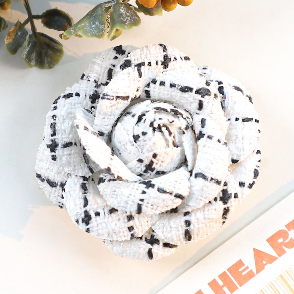 6CM Camellia Brooch for Women  - Body Jewelry High Quality reseña y precio